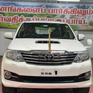 FORTUNER 3.0 L (TN72BK0001)