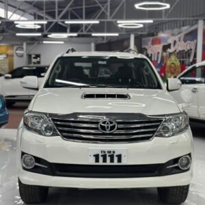 TOYOTA FORTUNER 3.0L 4WD (1111)